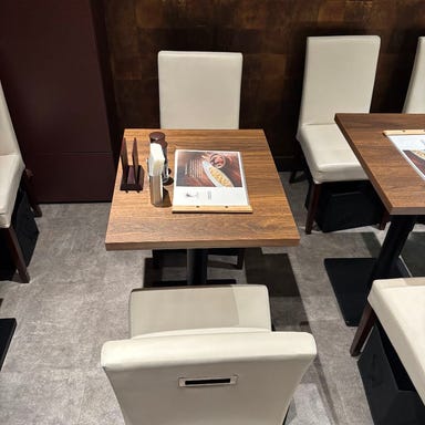 Repun Kamuy‐レプンカムイ_テーブル席(1~2名様×3卓)