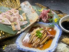 新鮮な各地の鶏肉をお造りが絶品