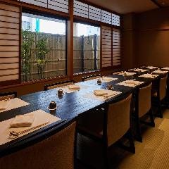 12名までご利用可能な完全個室もご用意しております！