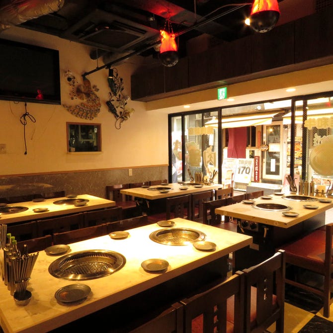 鹿児島黒毛和牛 炭火焼肉食べ放題 肉善 新宿店 新宿 焼肉 ぐるなび