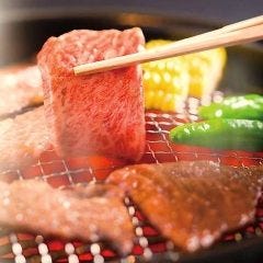 鹿児島黒毛和牛 炭火焼肉食べ放題 肉善 新宿店 