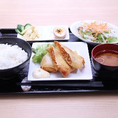 リーズブルな価格の日替り、週替りメニューも充実