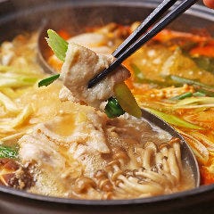 定番お出汁4種類と期間限定お出汁2種類から選べるお鍋!