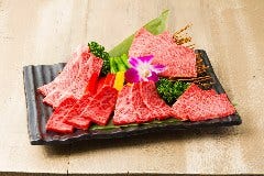 信州牛霜降り五種盛り合わせ