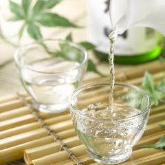 日本酒や、韓国酒「マッコリ」などドリンクメニューも充実♪