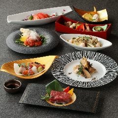 記念や食事会にランチタイムからのコースご予約も承ってます。