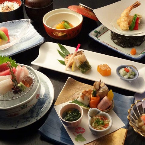 日本料理もちづきのこだわり会席をお楽しみ下さい