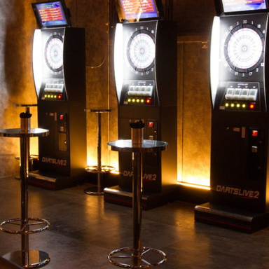 DARTS&KARAOKE DECIBEL(デシベル)_広々空間がウリのダーツフロア