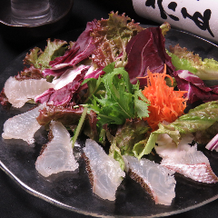 見た目だけで美味しいお魚のカルパッチョを是非☆