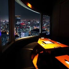 梅田夜景をビル最上階のモダン個室で