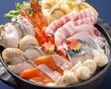 【胡麻味噌ちゃんこ or 海鮮寄せ鍋】具材は豪華20種以上！