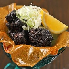 当店名物！黒い唐揚げ