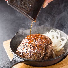 ユッケに使うモモ肉で作った馬ハンバーグ すき焼きマーボースタイル