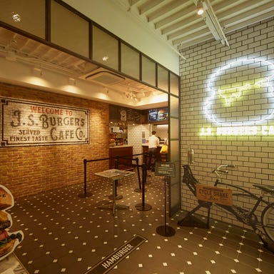 J．S． BURGERS CAFE／ J．S． BEER GARDEN 店内の画像