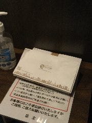 ご希望の方には、マスクケースをお配りしています。