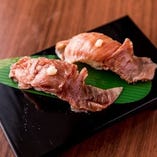 豊富な肉の炙り寿司メニュー