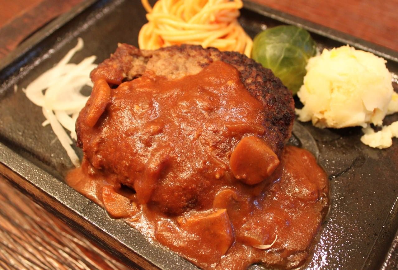 ステーキ厨房 紅花のランチメニューハンバーグセット