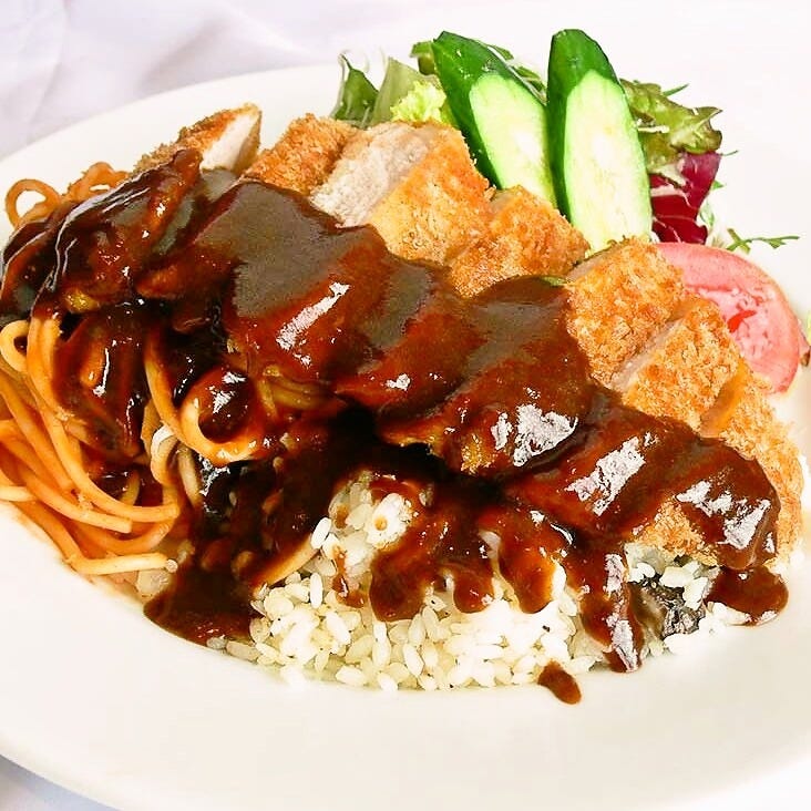 東京都内でトルコライスが食べられる店『66DINING 六本木六丁目食堂 浅草エキミセ店』のトルコライス画像