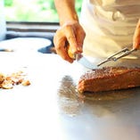 お昼から贅沢に本格鉄板焼きステーキはいかがでしょうか