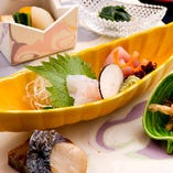 数々の鮮魚の創作料理をお楽しみください。