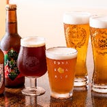 女性にも人気のクラフトビールは、九州産の希少な銘柄もラインナップ。日替わりで6種類が登場します