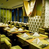 QUEEN of THAILAND GINZA_【30名様〜80名様】着席・半立食・ビュッフェスタイルご対応致します。