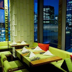 タイシルクで囲まれた個室は夜景も味わう 10名様からどうぞ☆