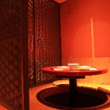 ◆3名様半個室◆
カップルにおすすめの丸テーブル掘りごたつ席