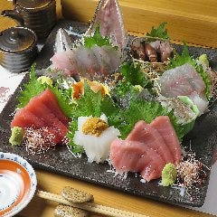 すし処 やまけん