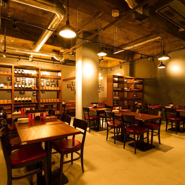 ワインが置かれたバル デ エスパーニャ グランビア イオン新浦安店の店内