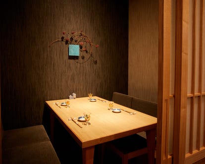 ゆったり個室 白金高輪駅で食事 ディナー 人気の完全個室 ソファー席など ぐるなび