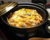 とろとろたまごの絶品比内地鶏親子丼