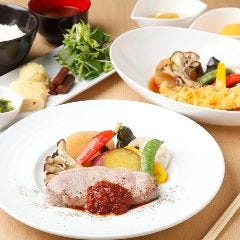 和食と海鮮個室と接待　彩花亭