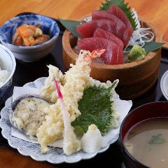 ランチ限定!丼もの、定食を11:30~16:00までご提供しています◎