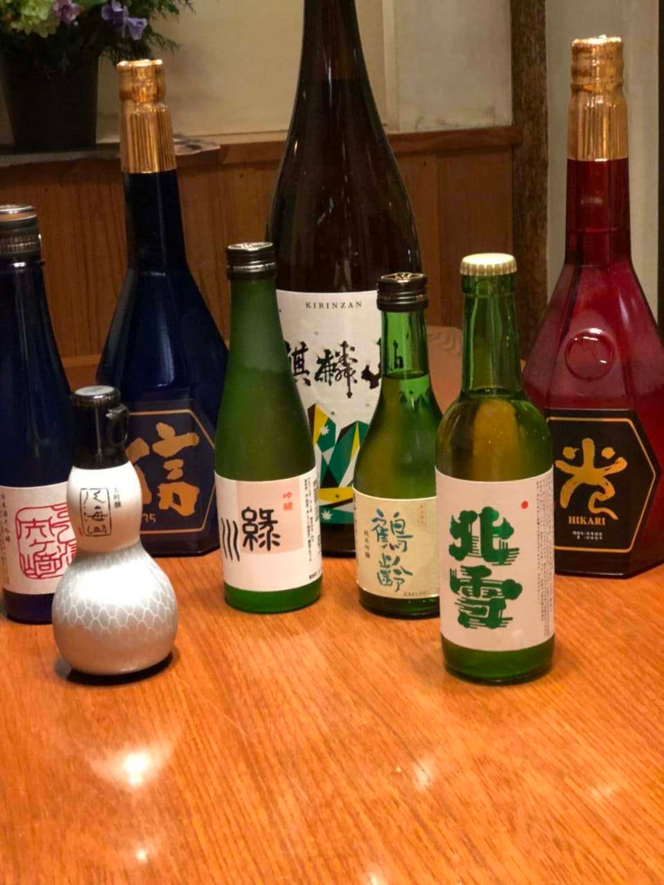 新潟の地酒は豊富に取りそろえております。
