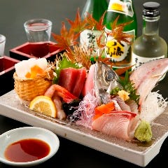 産地直送の新鮮素材を使用、 すし華亭の魚はいつも新鮮です！！