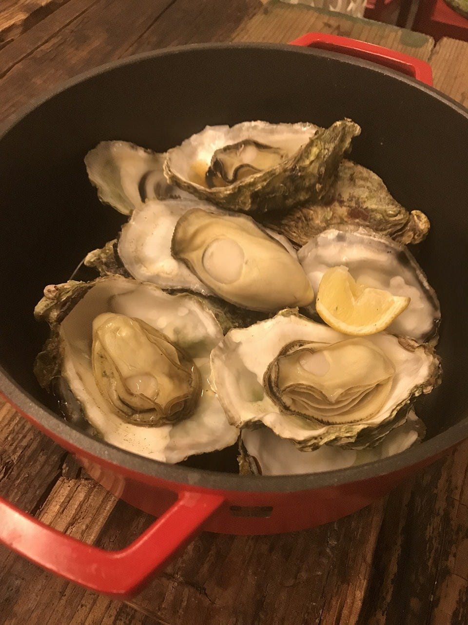 広島カキとムール貝のお店 Hakaru ハカル 広島市 居酒屋 ぐるなび