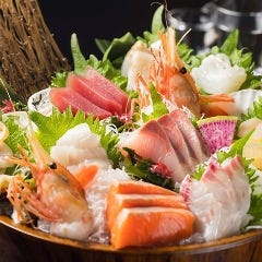 熟練和職人が彩る逸品の数々。創作和食をご堪能。 [全席個室]