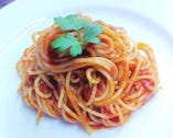 完熟トマトソースのスパゲッティ
Spaghetti tomato sauce
