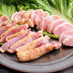 旨味たっぷり地鶏のたたき