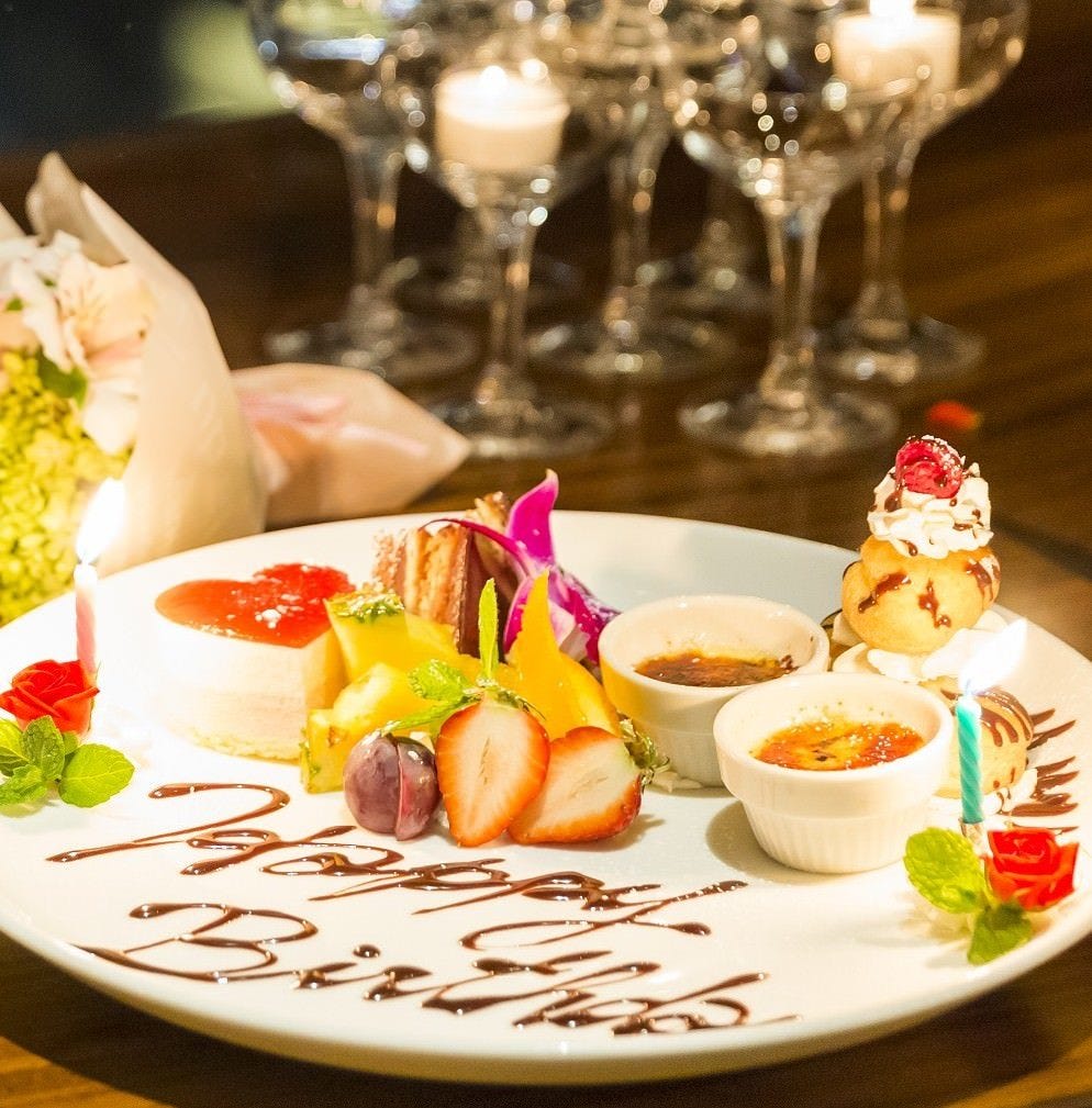リカルドｺｰｽ 誕生日 記念日 ご家族でのお祝いに感動特典 記念写真 ﾒｯｾｰｼﾞ入りﾃﾞｻﾞｰﾄﾌﾟﾚｰﾄ 付き全8品の詳細 スカイダイニング バーラウンジ トップサーティ 梅田 大阪駅 イタリアン イタリア料理 ぐるなび