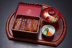 うなぎ重箱　けやき　2切