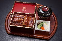 うなぎ重箱　さくら　3切