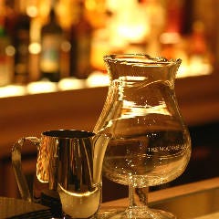 LOBBY＆BAR バローダの月