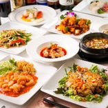 【多彩なコース】
当店自慢の見た目も美しい中華料理をコースで