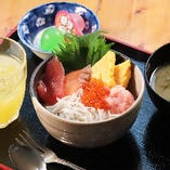 お子様海鮮丼（オレンジジュース付）