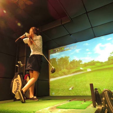 Golf＆Bar Impact（インパクト）  店内の画像