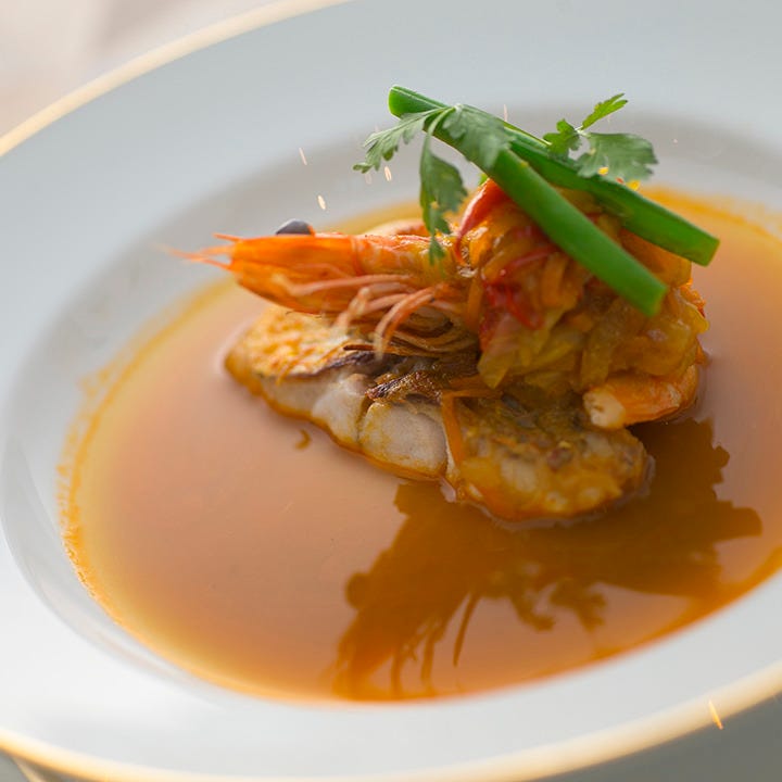 香久山コース】前菜2種と肉・魚料理のメイン2品がついたフルコースの 