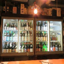 全国から厳選の旨い日本酒200種完備