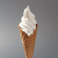 飛騨産牛乳のプレミアムソフトクリーム(カップ・コーン)